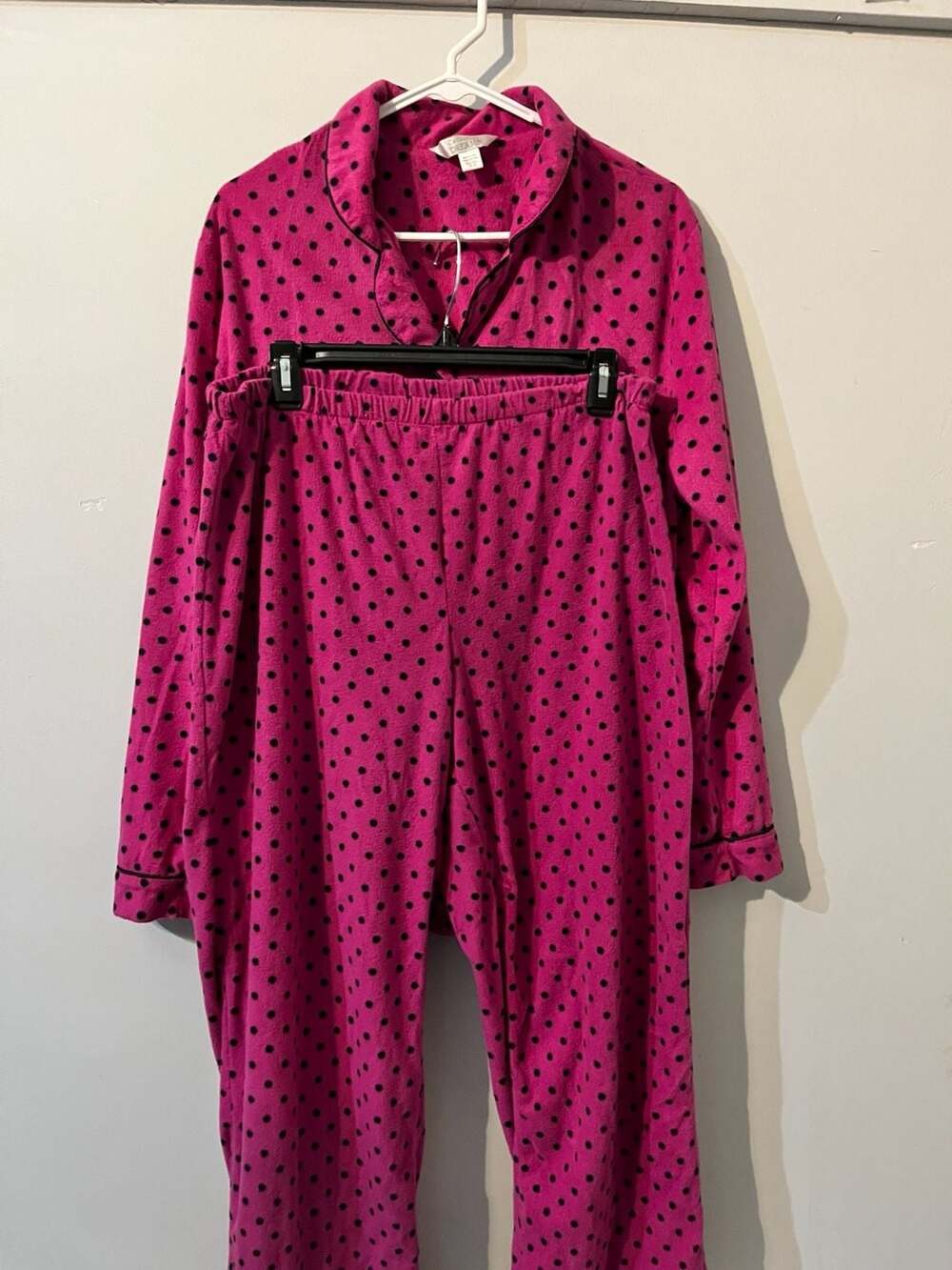 Celestial Dreams Women's Pink and Black Polka Dot Fleece Pajama set 003-086